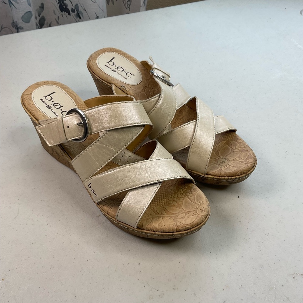 b.o.c. Cream Wedge Sandals with Crisscross Straps size 10 skin tone beige
